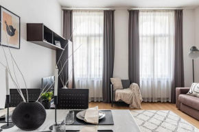 Place of Grace - 50 Meters from Dancing House, Prague